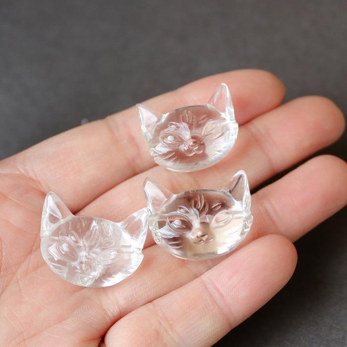 天然石　猫パーツ ネコ 顔 水晶 パーツ 1個 風水 金運 天然石 パワーストーン ビーズ