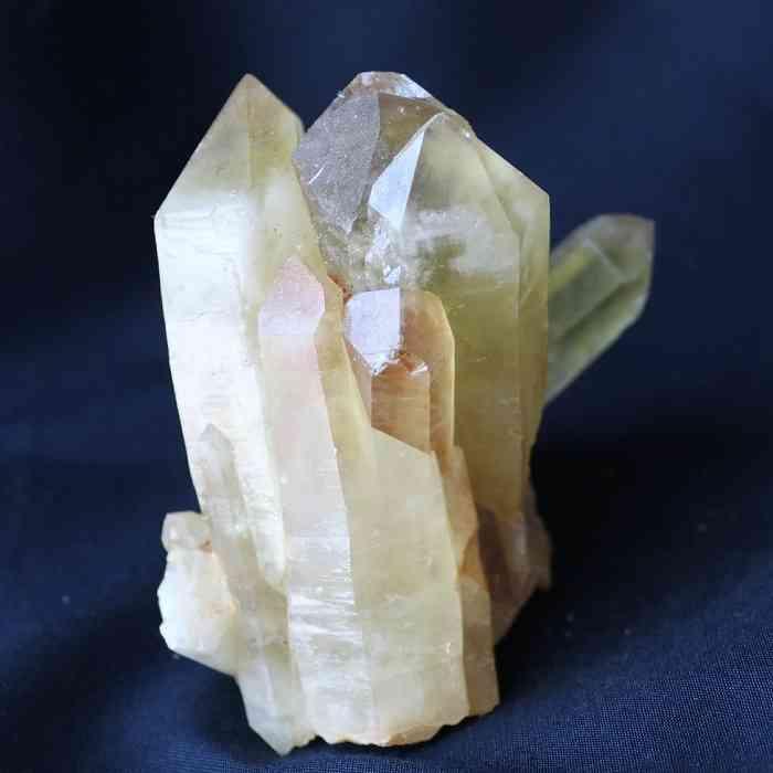 天然 水晶イエロー クラスター シトリン クォーツ パワーストーン　インテリア シトリン 六角柱 シトリンクォーツ 台座付属 一点物 [送料無料