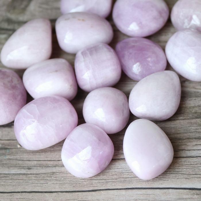 クンツァイト タンブル M・Lサイズ 1個 天然石 握り石 マクラメ