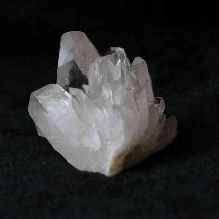 極上 水晶クラスター トマス・ゴンサガ産 原石 虹 約90g 天然石