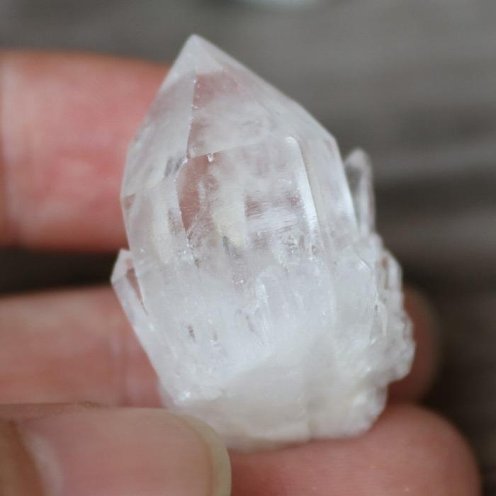 ミニ パイナップル クォーツ 水晶 1個 ケース付き マダガスカル産