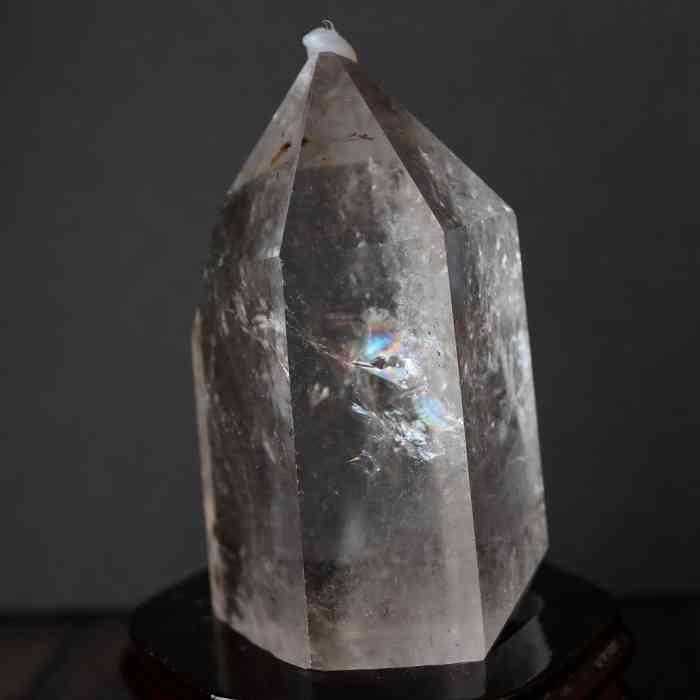 水晶 ポイント 六角柱 虹 台座付き 天然石 浄化 置物 パワーストーン
