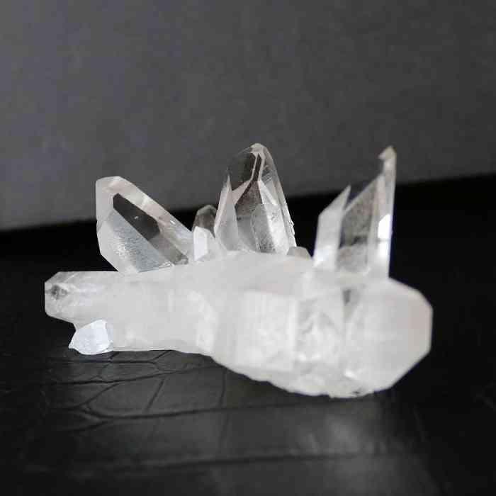 THE ガーデン水晶クラスター約490g 激レアトマスゴンサガ産 THE ガーデン水晶クラスター約490g 激レアトマスゴンサガ産