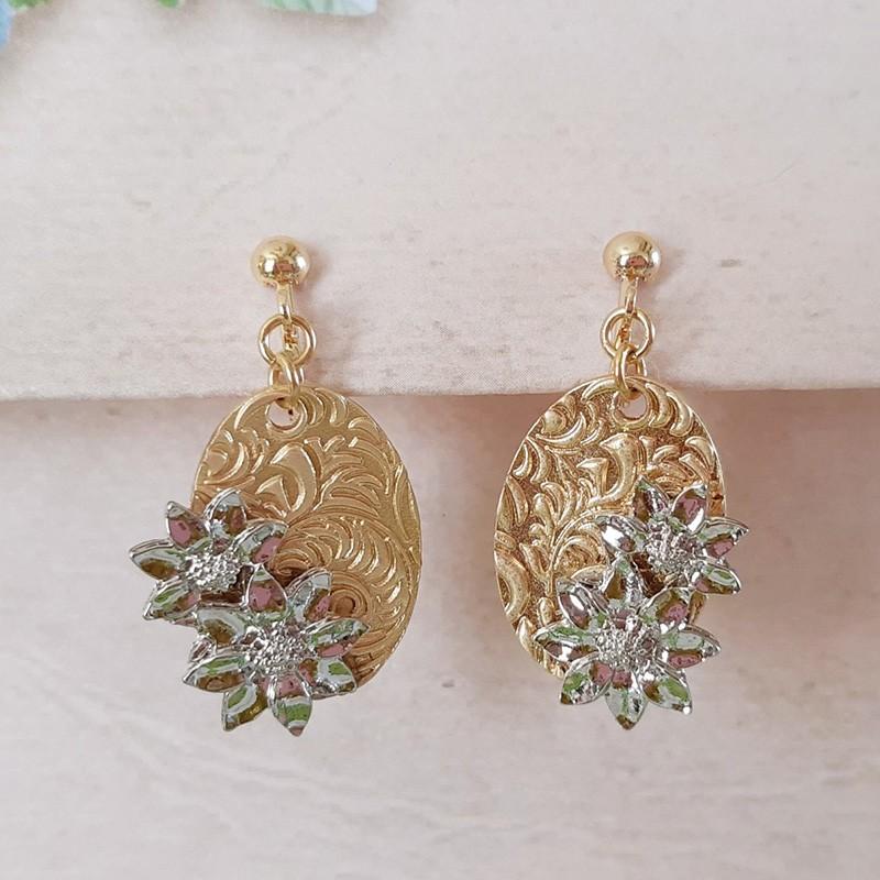 ハンドメイド ゴールド彫金風花の揺れるイヤリング クラフト工房