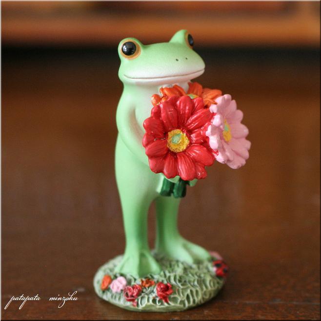 Copeau コポー ガーベラを持つカエル 置物 ダイカイ オブジェ カエル