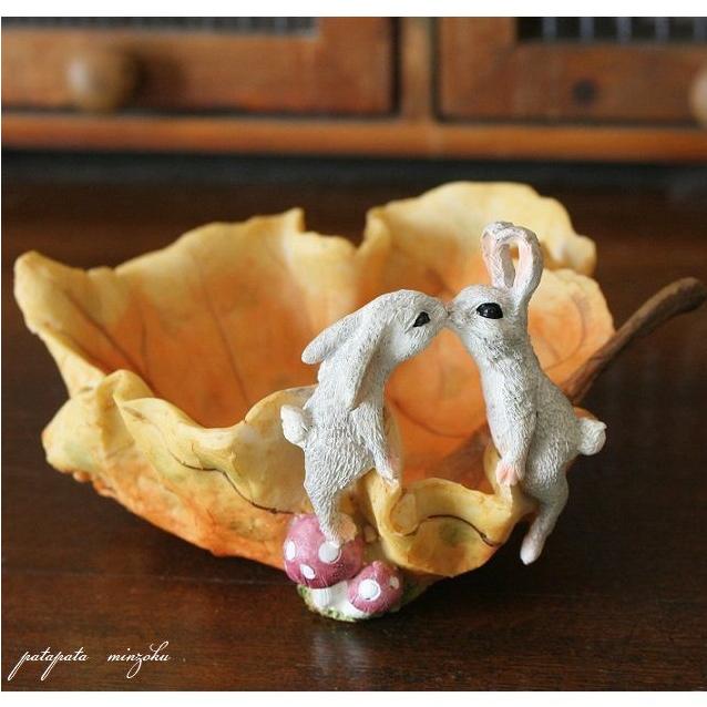 ペア ラビット メープル リーフ トレイ カエデ ウサギ オブジェ 小物入れ オーナメント 兎 うさぎ Ob286 パタパタ民族 通販 Yahoo ショッピング