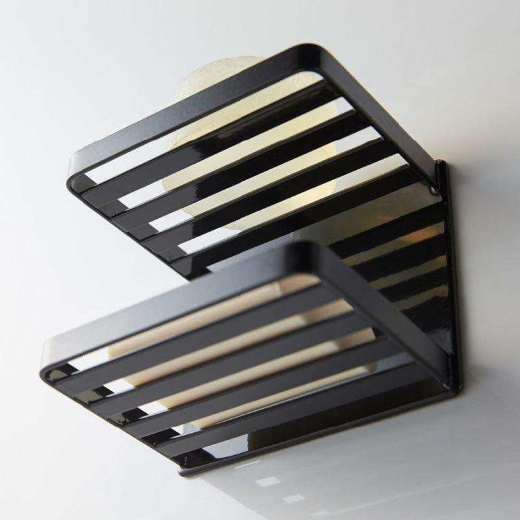 tower 山崎実業 マグネットバスルームソープトレー ２段 タワー お風呂 公式 ホワイト/ブラック 送料無料 石鹸置き ソープディッシュ 磁石 浴室収納 | tower | 03