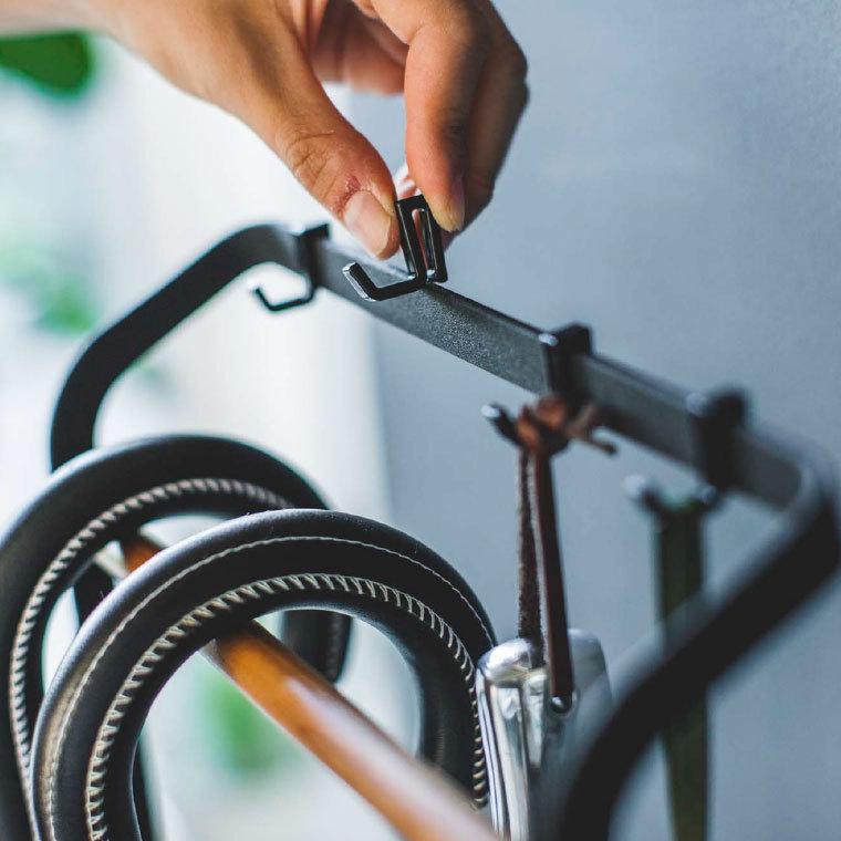 tower 山崎実業 引っ掛けアンブレラスタンド タワー 傘立て 公式 ホワイト/ブラックスリム 玄関収納 折り畳み傘収納 フック付き 送料無料 | tower | 03