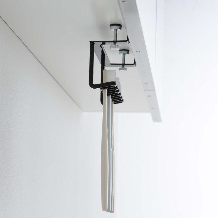 tower 山崎実業 洗面戸棚下歯ブラシホルダー タワー お風呂 公式 ホワイト/ブラック 5006 5007 送料無料 吊り戸棚 吊り下げ 収納 歯ブラシ立て | tower | 05