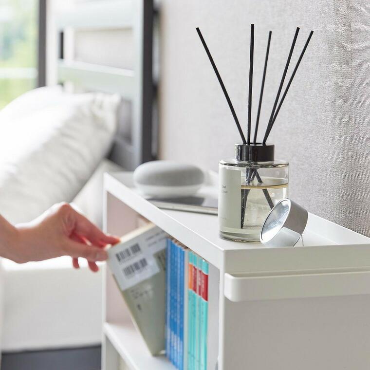 【新品未使用】山崎実業(Yamazaki)ハンドル付き コミックラック ホワイト Amazon.co.jp: 山崎実業(Yamazaki) ハンドル付き 隠せる