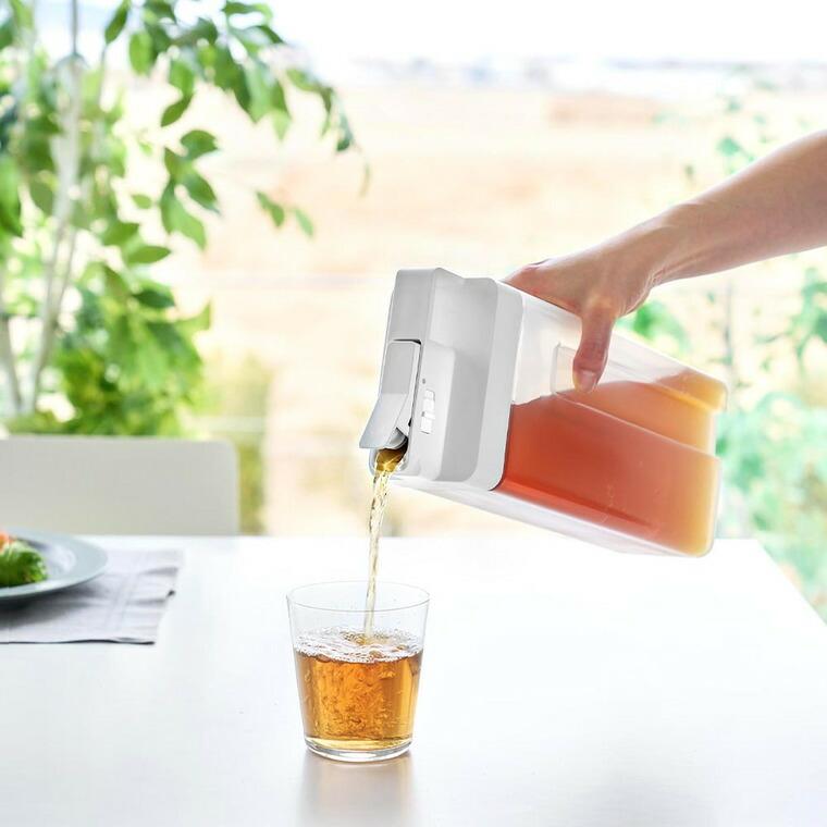 tower 山崎実業 倒して置けてそのまま注げる冷水筒 タワー 2.2L 公式