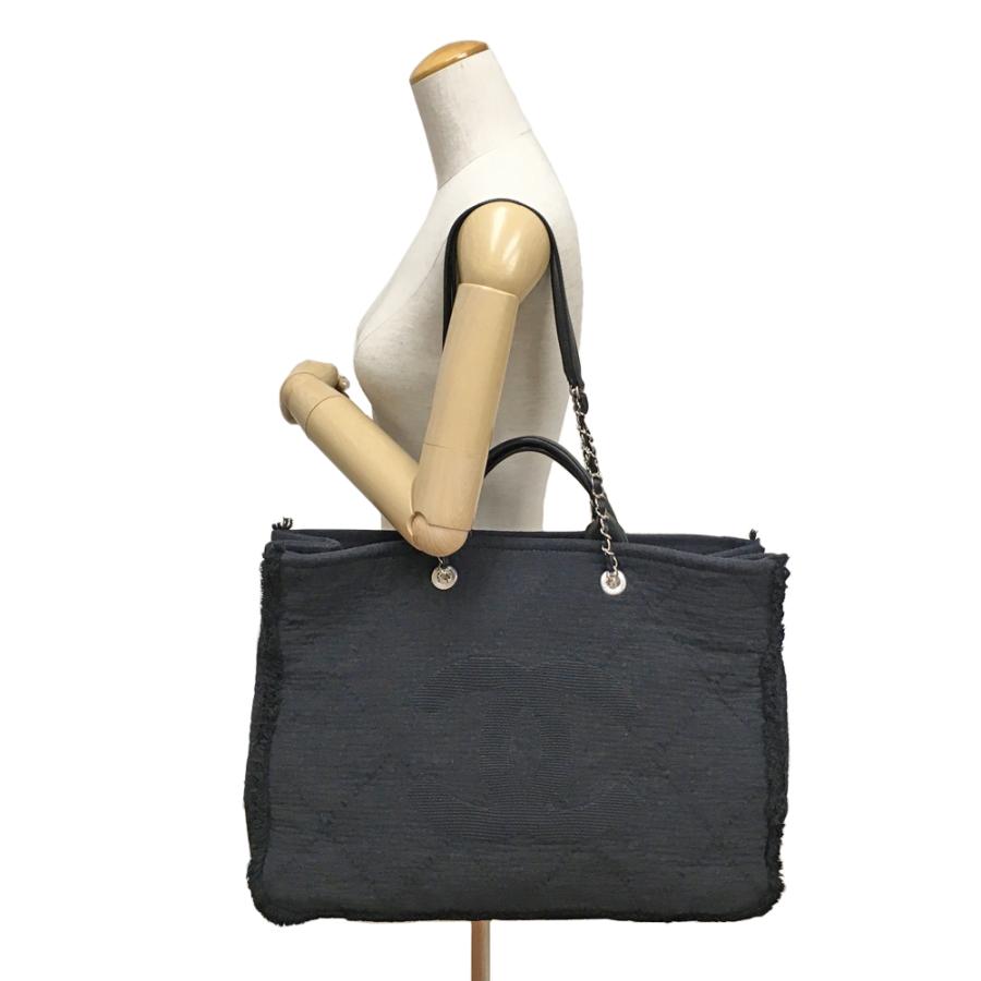 Chanel ブラック キルティングバッグ　2wayショルダーバッグ CHANEL（シャネル） [中古] ラージ ショッピングバッグ 2WAY
