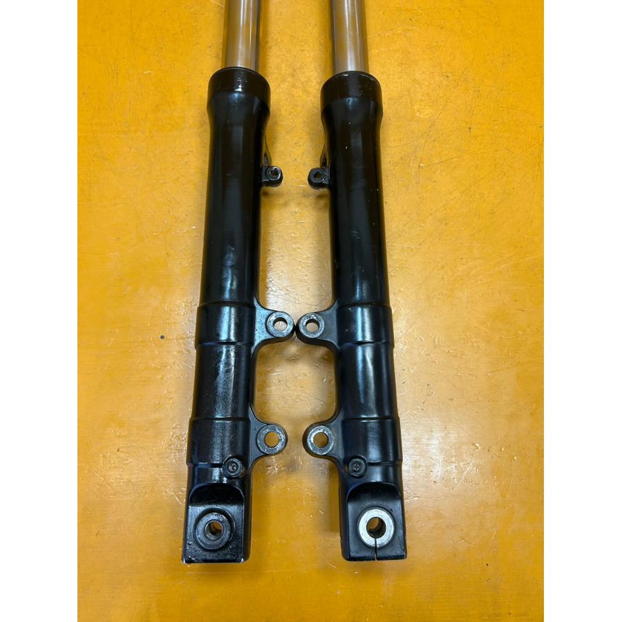 【送料無料!!】[ZJ 31083]ヤマハ YAMAHA FZ250 フェザー 1KG-061 フロントフォーク 左右_2