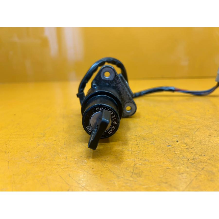 ユウ 送料無料!!】[ZJ 31094]ヤマハ YAMAHA FZ250 フェザー 1KG-061 キー