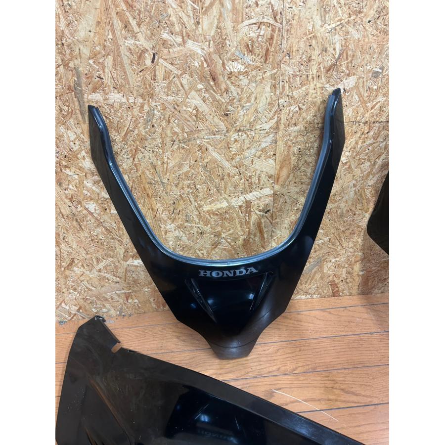 送料無料!!】[ZV 31666]@ホンダ HONDA フォルツァ MF06-130 外装カウル