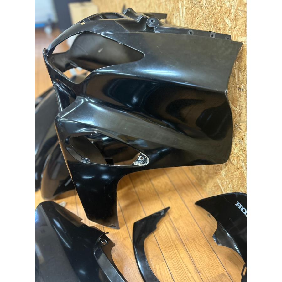 送料無料!!】[ZV 31666]@ホンダ HONDA フォルツァ MF06-130 外装カウル