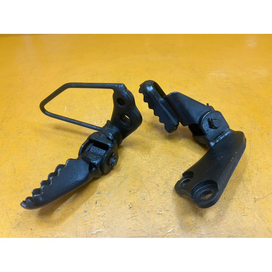 送料無料!!】[ZY 31820]@ヤマハ YAMAHA TW200 2JL-047 メインステップ