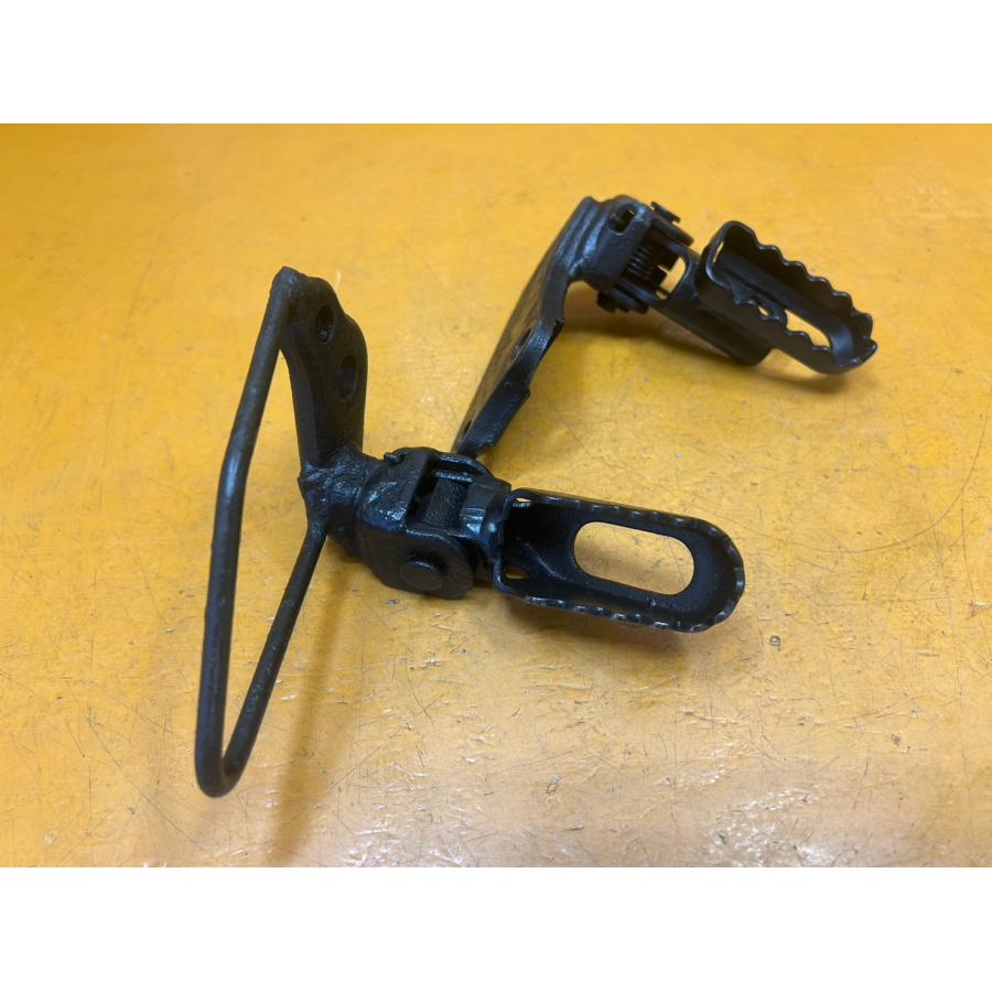 送料無料!!】[ZY 31820]@ヤマハ YAMAHA TW200 2JL-047 メインステップ