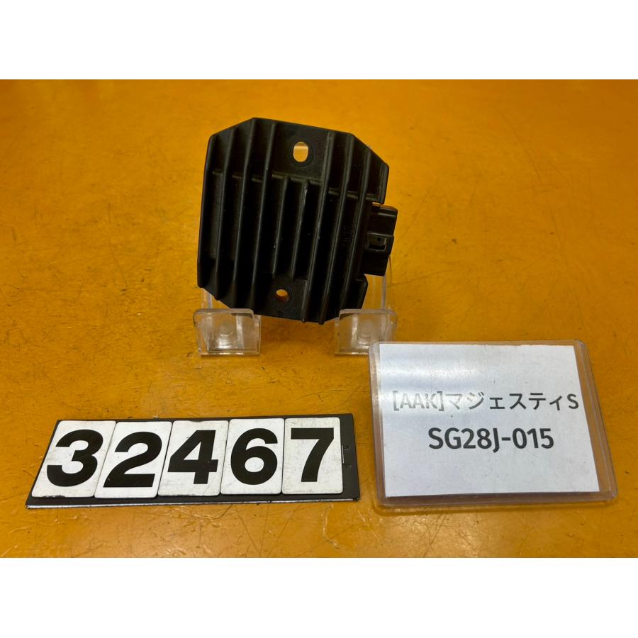 送料無料!!】[AAK 32467]@ヤマハ YAMAHA マジェスティS SG28J-015