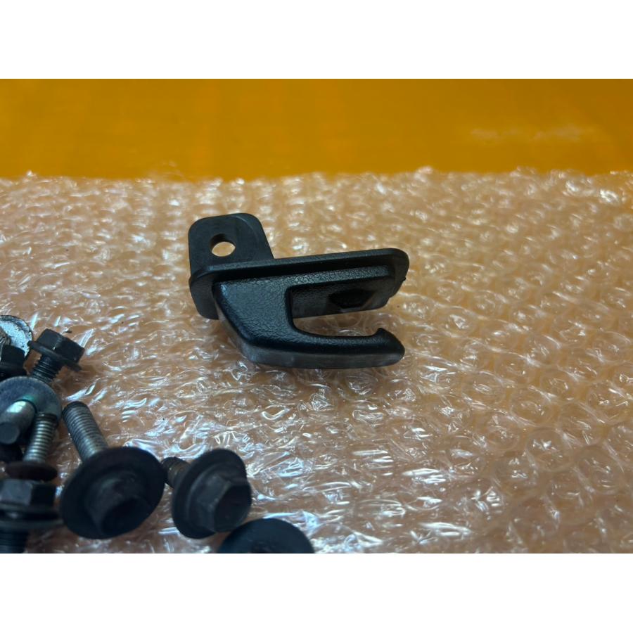 送料無料!!】[ABF 33327]@スズキ SUZUKI レッツ2 CA1PA-404 ネジ