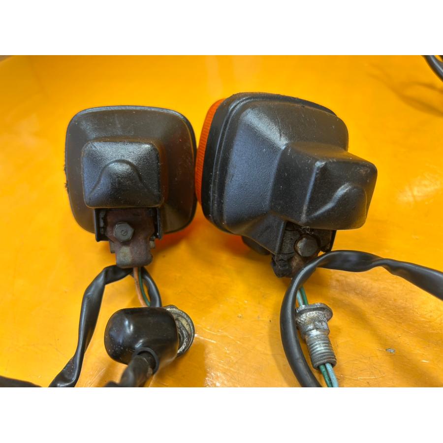 【送料無料!!】[ABP 34163]@スズキ SUZUKI RA125 SF13A-117 ウインカー １台分 傷ありの画像