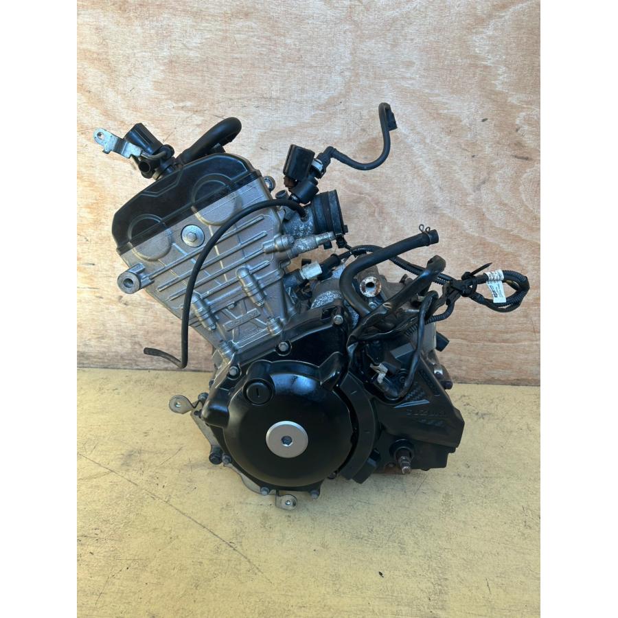 【送料無料!!】[ABR 34260]@スズキ SUZUKI GSX-S125 DL32B-102 エンジン本体 GFA1_1