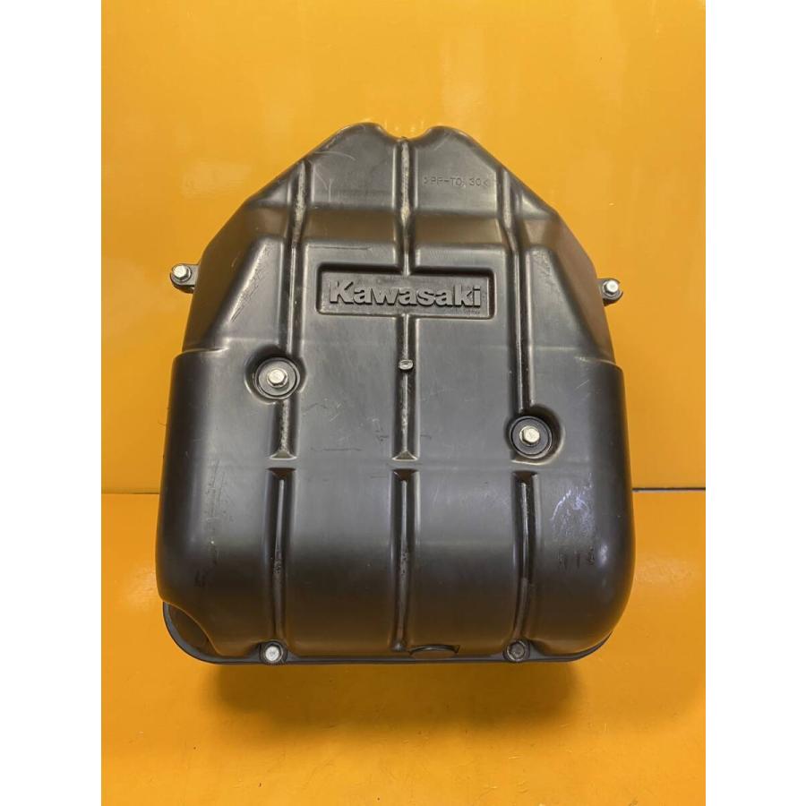 送料無料】[SZ 53877]カワサキ ZZR1100 ZXT10D エアクリーナーボックス