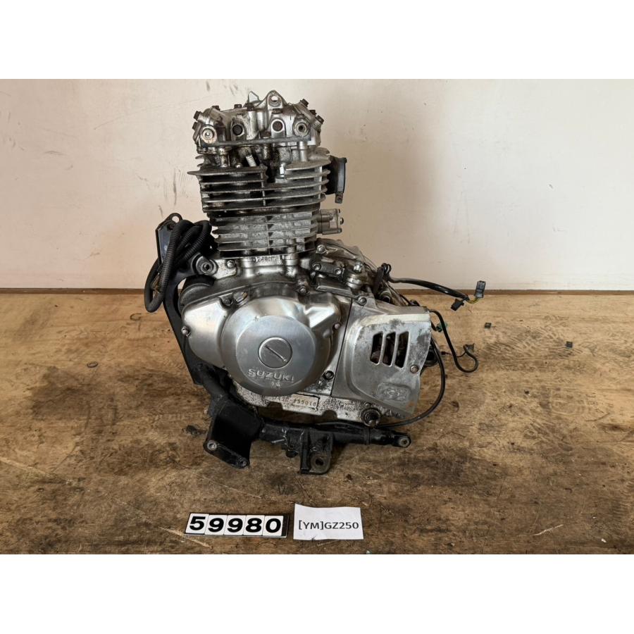 送料無料!!】[YM 59980]@スズキ SUZUKI GZ250 エンジン本体 J430