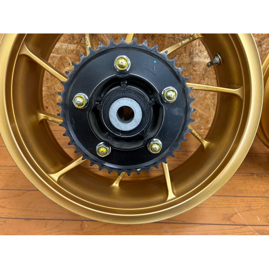 送料無料!!】75672 中古 HONDA ホンダ CB1300SF SB SC54 ゴールド