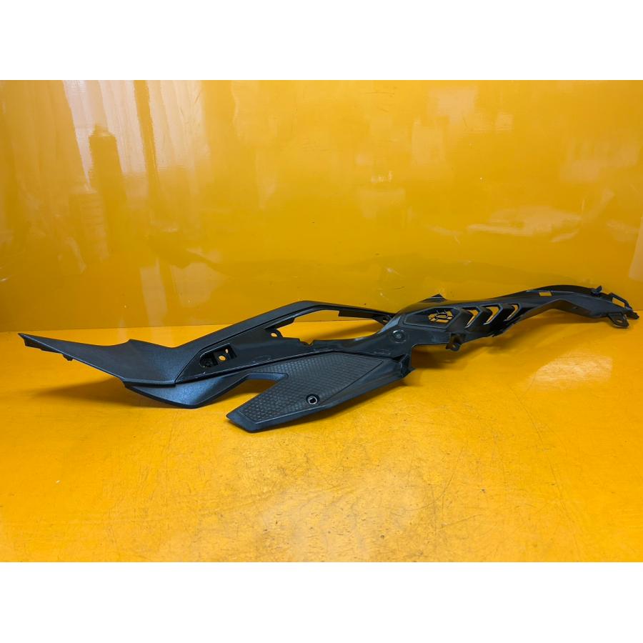 送料無料!!】75756 中古 KAWASAKI カワサキ ZX-25R サイドカウル