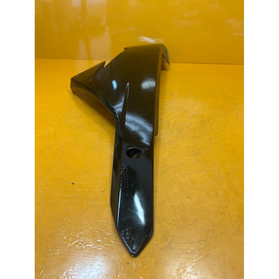 送料無料!!】75770 中古 KAWASAKI カワサキ ZX6R カウル カバー 爪折れ