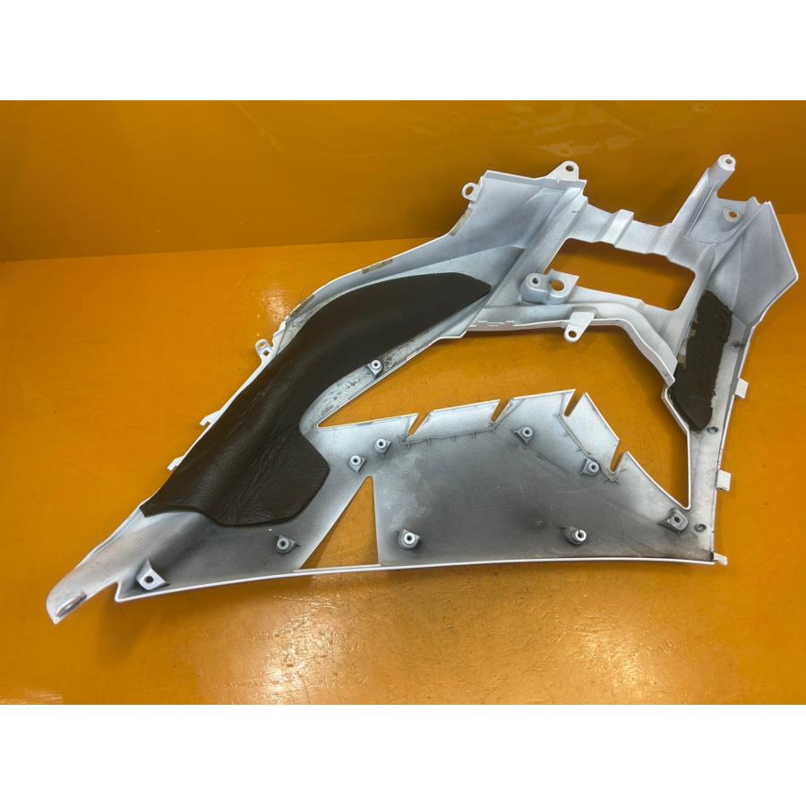 送料無料!!】75776 中古 KAWASAKI カワサキ ZX-14R サイドカウル 右
