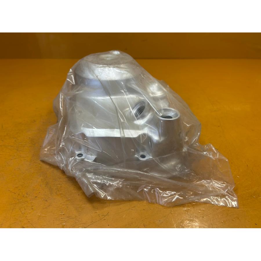 【送料無料!!】75824 新品 HONDA ホンダ スーパーカブ プレスカブ AA01 C50 クランクケース カバー 右 11330-GB4-680の画像