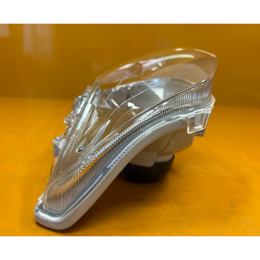 【送料無料!!】76033 新品 HONDA ホンダ DIO110 ヘッドライト 33101-KZL-841の画像