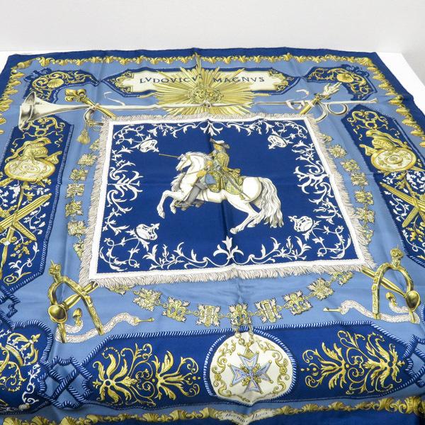 HERMES（エルメス） 質イコー カレ90 スカーフ LVDOVICVS MAGNVS 白い