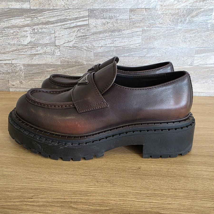 【値下げ】PRADA プラダ 25SS ダメージ加工 ラバーソール トライアングルロゴ 三角ロゴ 厚底 8 27ｃｍ ローファー ダブルチョコレート 中古_2