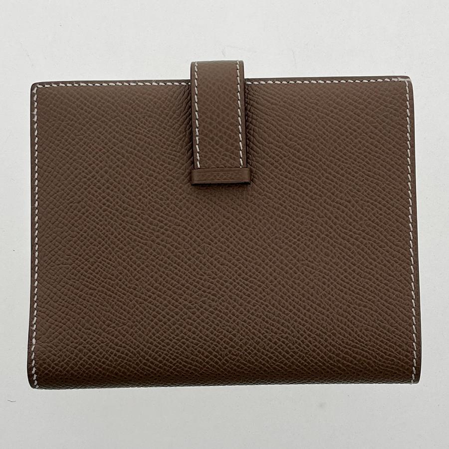 HERMES エルメス ベアン コンパクト 二つ折り財布 ヴォーエプソン エトゥープ シルバー金具 B(2023)刻印 レディース 中古の画像