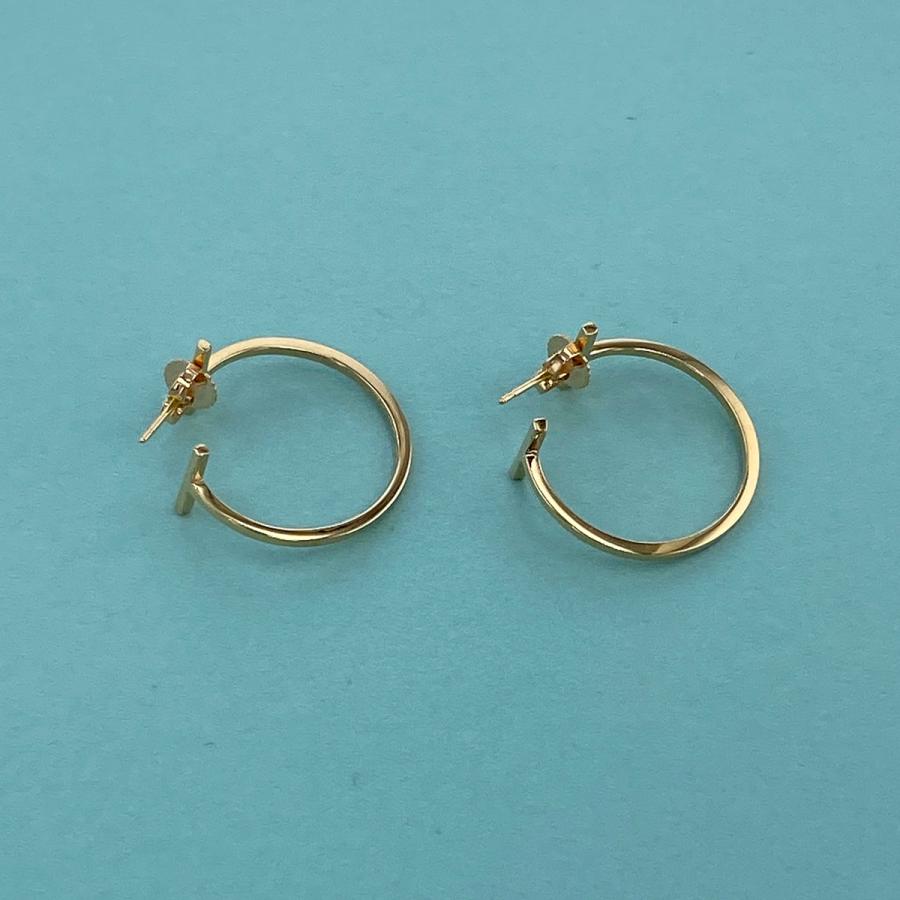 【お値下げ可】Tiffany & Co. ティファニー Tフープ ピアス TIFFANY&Co.（ティファニー） 【値下げ】TIFFANY&Co. Tワイヤー フープ