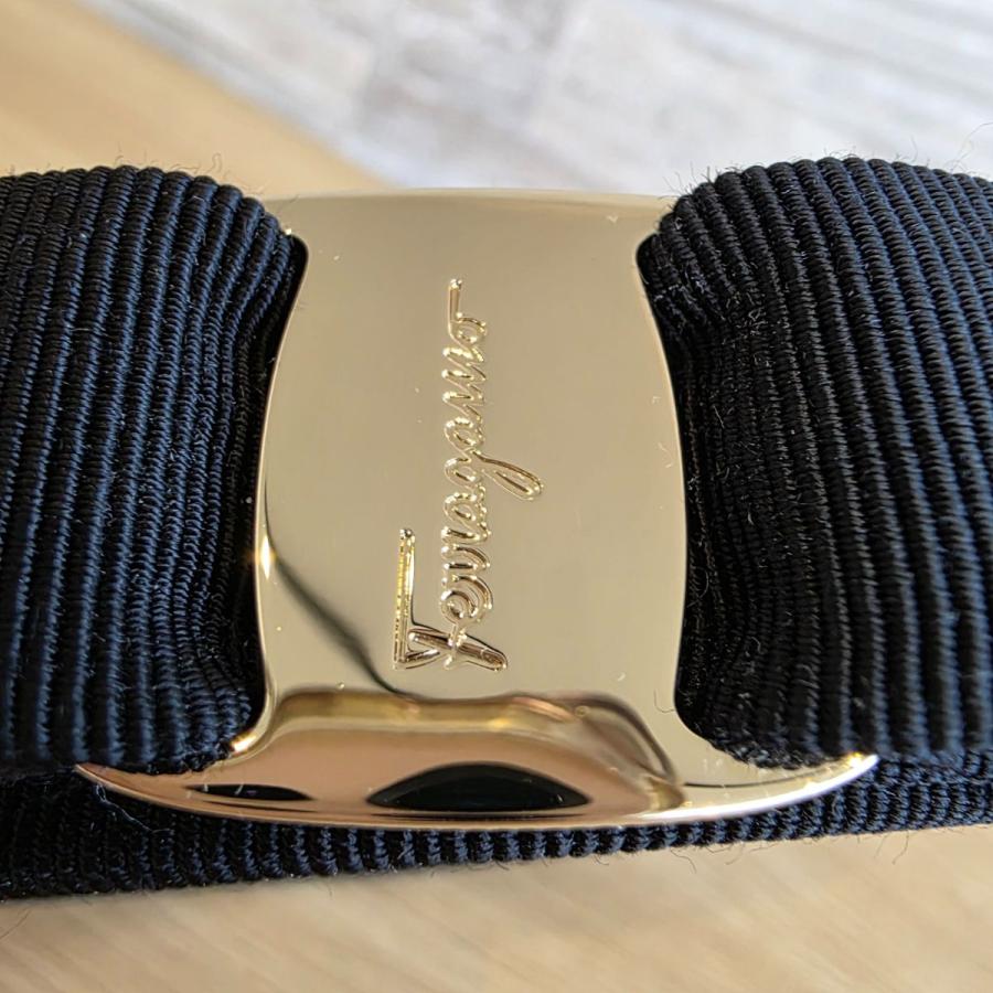 Salvatore Ferragamo サルヴァトーレフェラガモ ヴァラ リボン