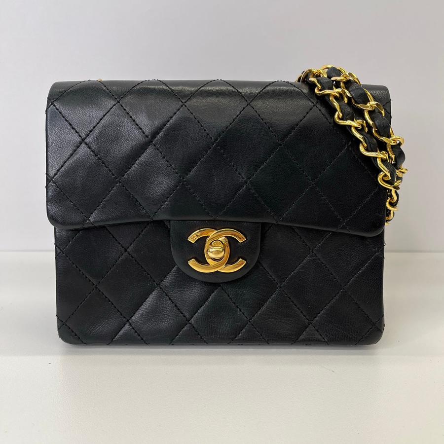 CHANEL（シャネル） ミニマトラッセ チェーン ショルダーバッグ レザー