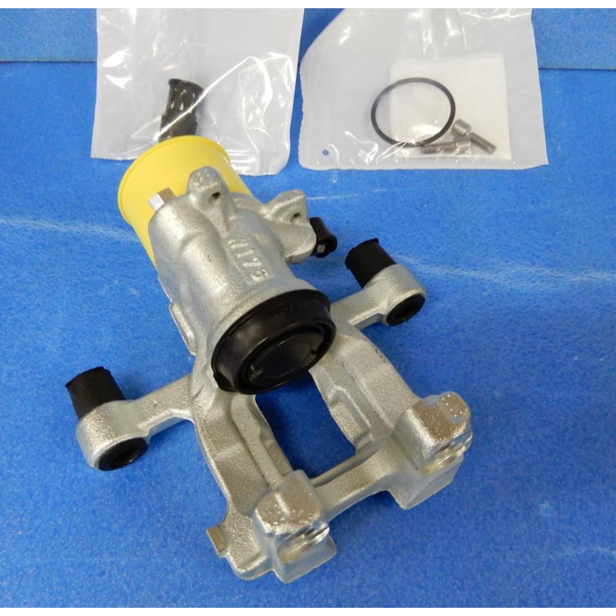 BMW BMW純正 34206883025 ブレーキキャリパーハウジング F45.F46.F48