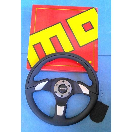 MOMO（モモ） ステアリング 35パイ 希少品 未使用品 送料無料 : PB928