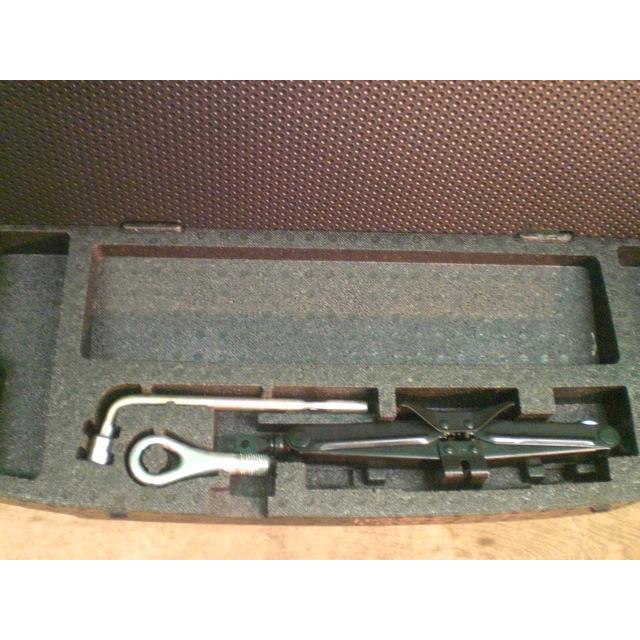 ムーヴ ムーヴ L185S 工具 トレー付 スペアタイヤ タイヤ T105／90D12
