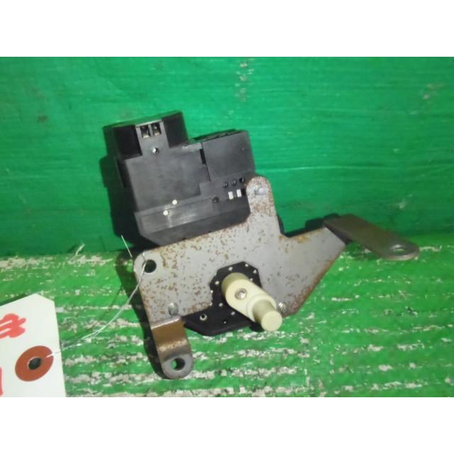 le様確認用 SUBARU プレオ RA1 アクチュエーターインテーク 72142KE020