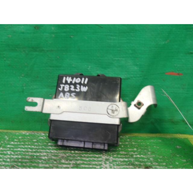 ジムニー GF-JB23W ABS コンピューター デンソー 079400-5131 33940