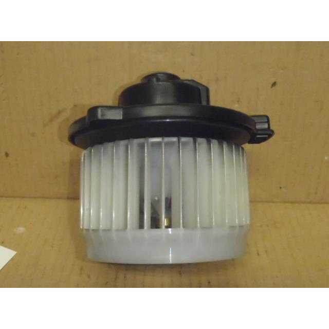 スイフト HT51S ヒーターブロアモーター ヒーターモーター デンソー