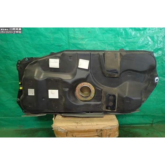 マツダ（Mazda） MPV LW5W フューエルタンク 燃料タンク GY L081-42