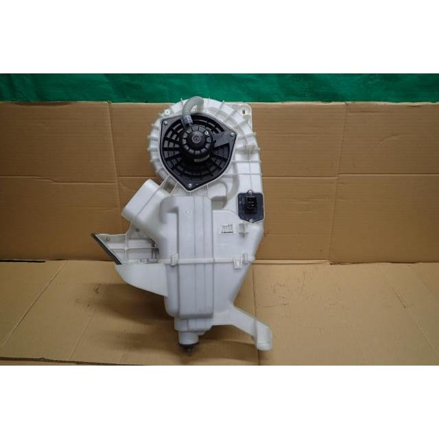 三菱 デリカD5 CV5W R リア エバポレータ マニュアル 7842A008