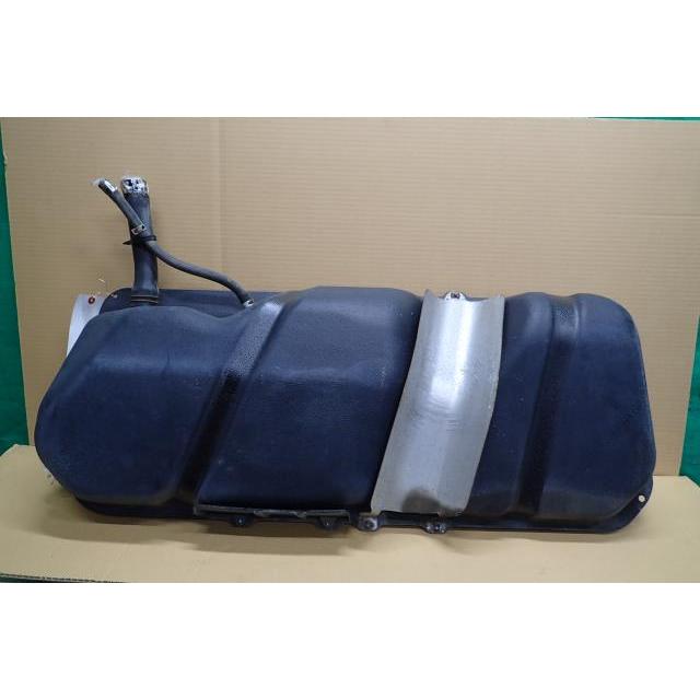 スイフト スイフトZC11S フューエルタンク 燃料タンク M13A スイフト スイフトZC11S フューエルタンク 燃料タンク M13A
