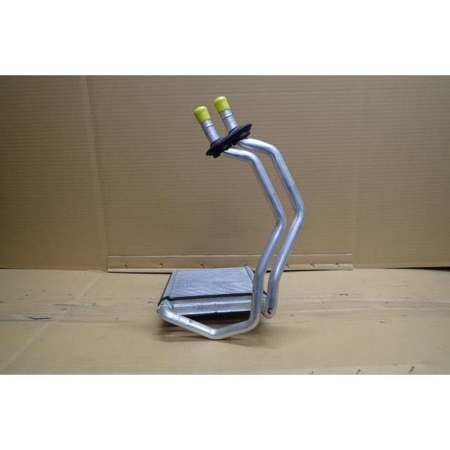 ヴェルファイア ANH20W ヒーターコア フロント側 09.01.15 01:451